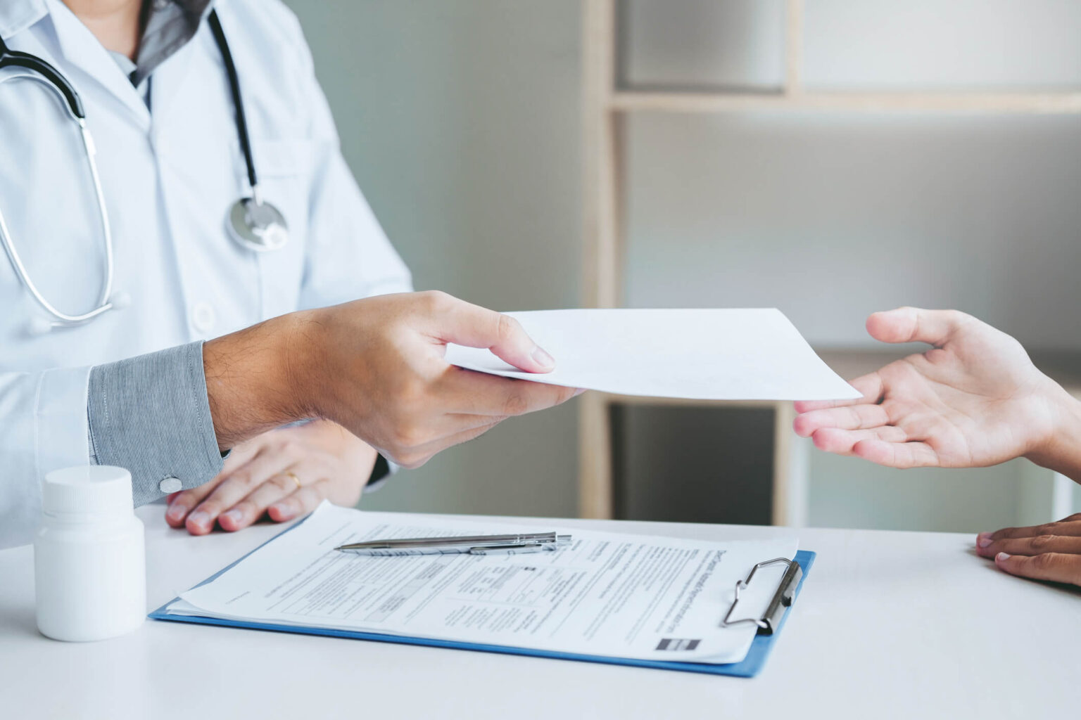 Comment obtenir un certificat médical sans aller chez le médecin